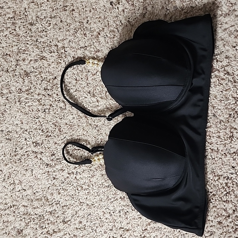 Scalloped top with beaded straps size 2xl